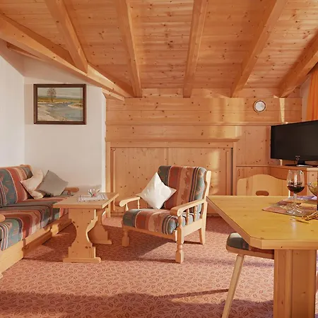 Gastehaus Edelweiss Apartment *
