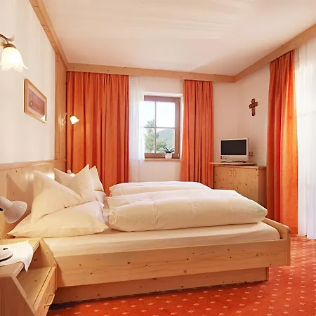 Gastehaus Edelweiss Apartment *